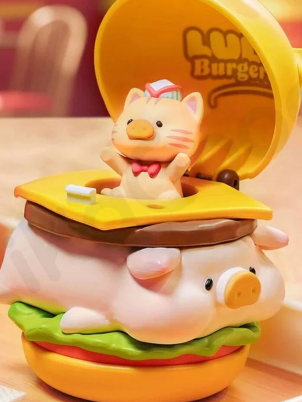 LuLu The Piggy Burger Express Movable Series NIB